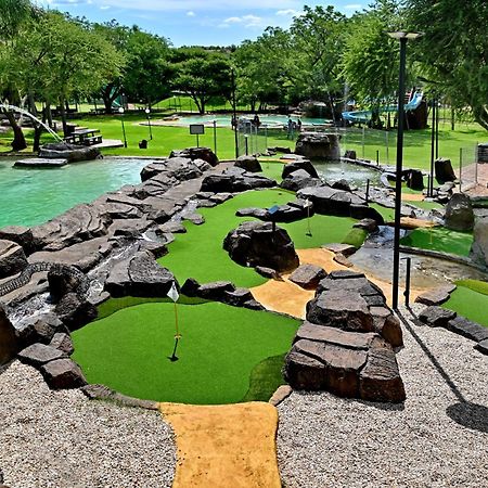 Seasons Golf, Leisure, Spa Хартбееспоорт Екстериор снимка