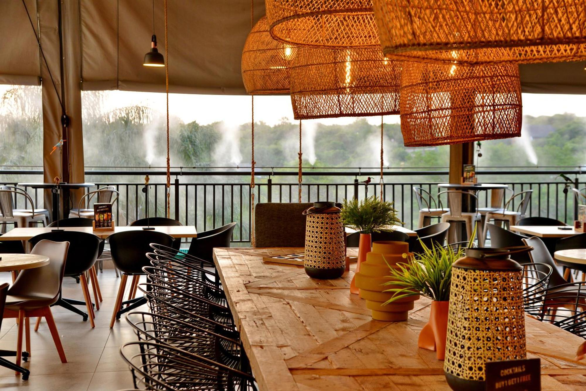 Seasons Golf, Leisure, Spa Хартбееспоорт Екстериор снимка