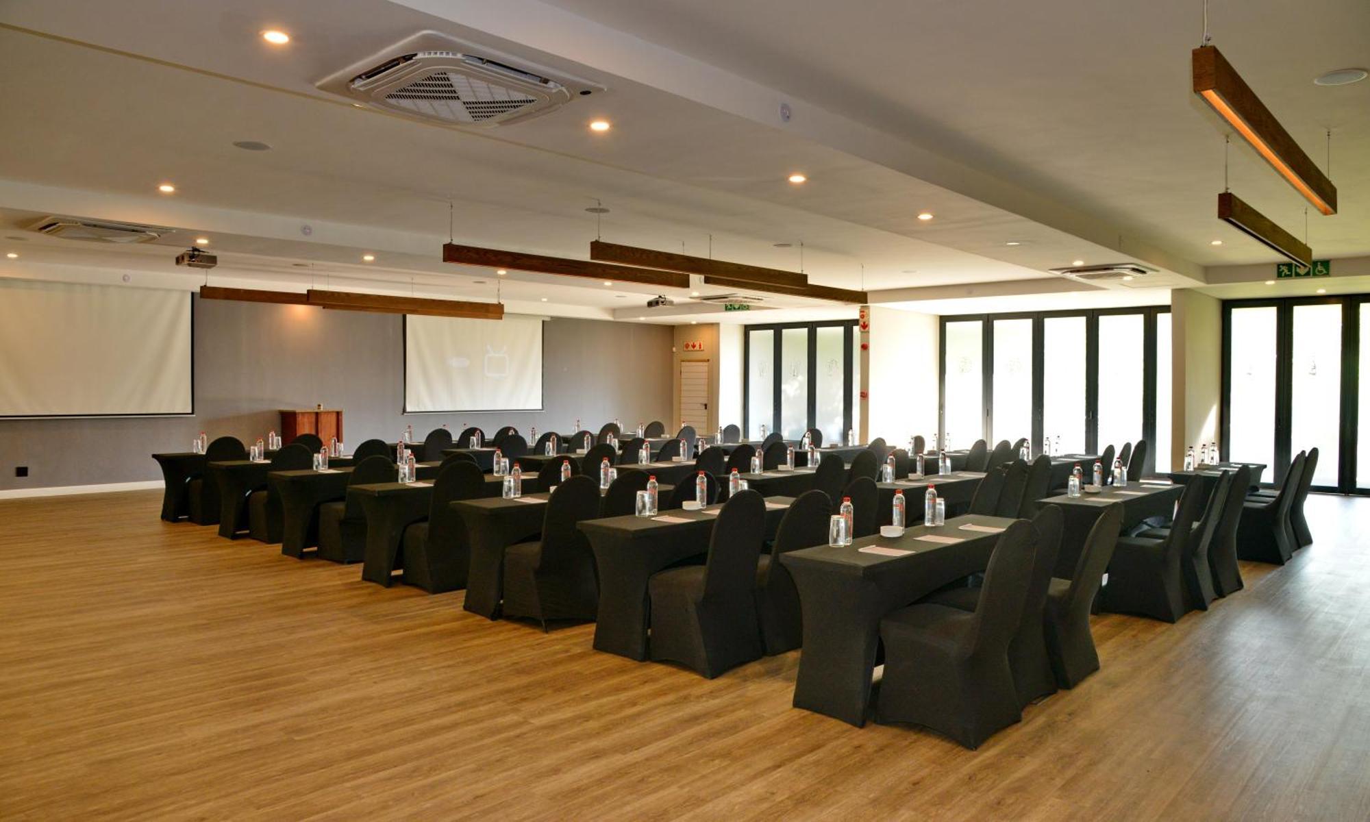 Seasons Golf, Leisure, Spa Хартбееспоорт Екстериор снимка