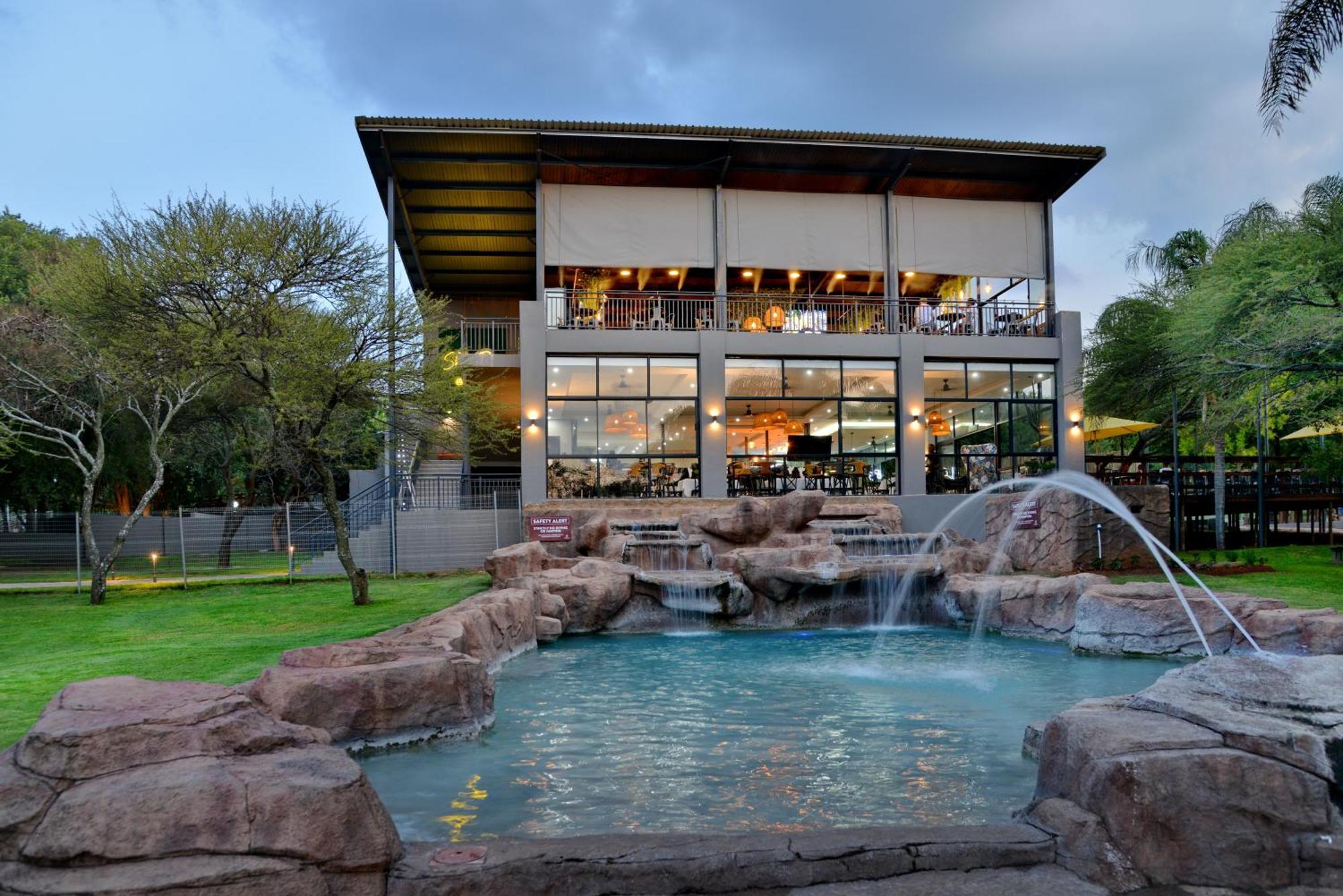 Seasons Golf, Leisure, Spa Хартбееспоорт Екстериор снимка