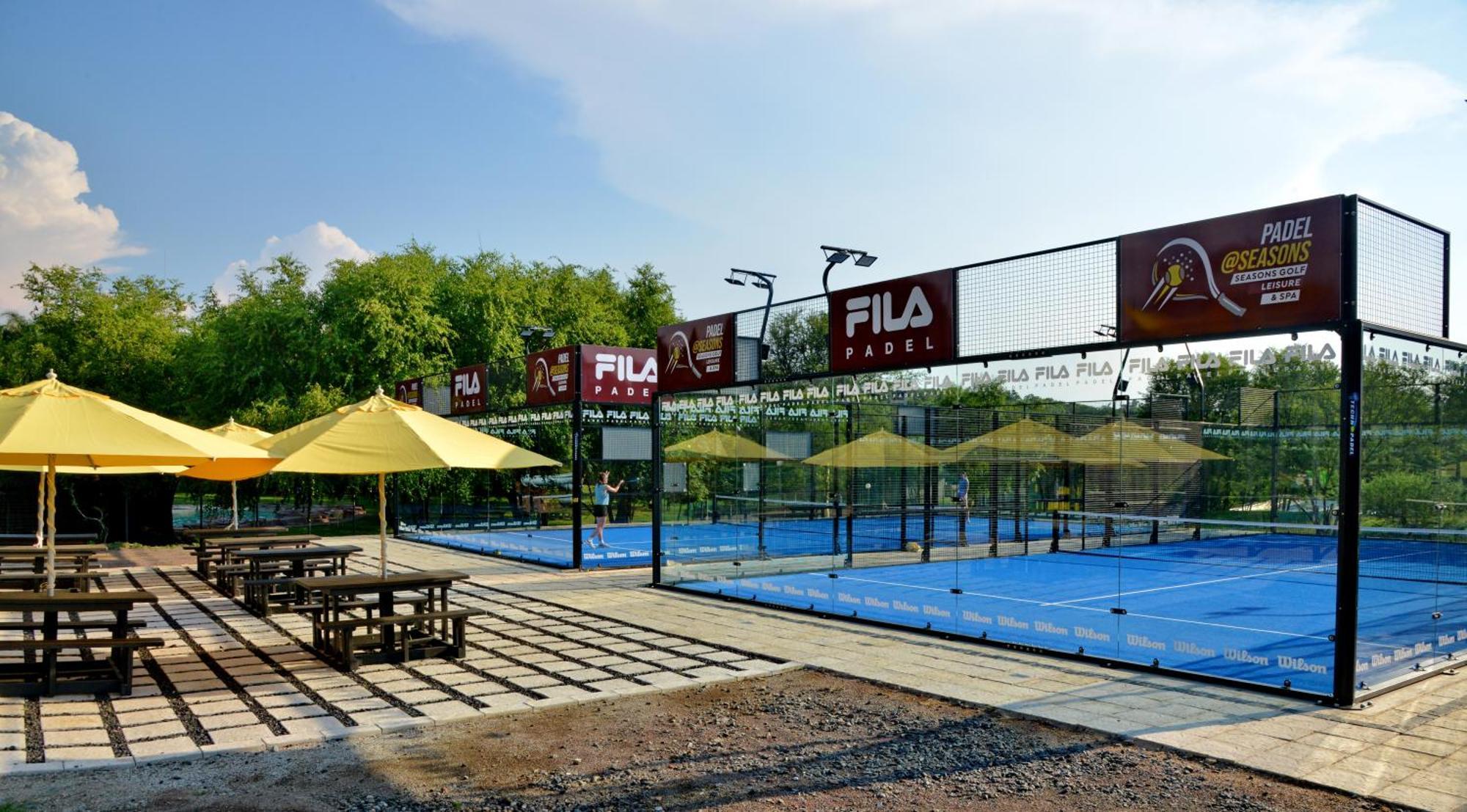 Seasons Golf, Leisure, Spa Хартбееспоорт Екстериор снимка