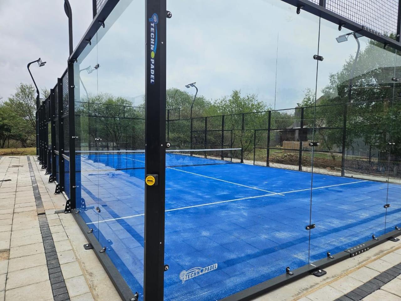 Seasons Golf, Leisure, Spa Хартбееспоорт Екстериор снимка