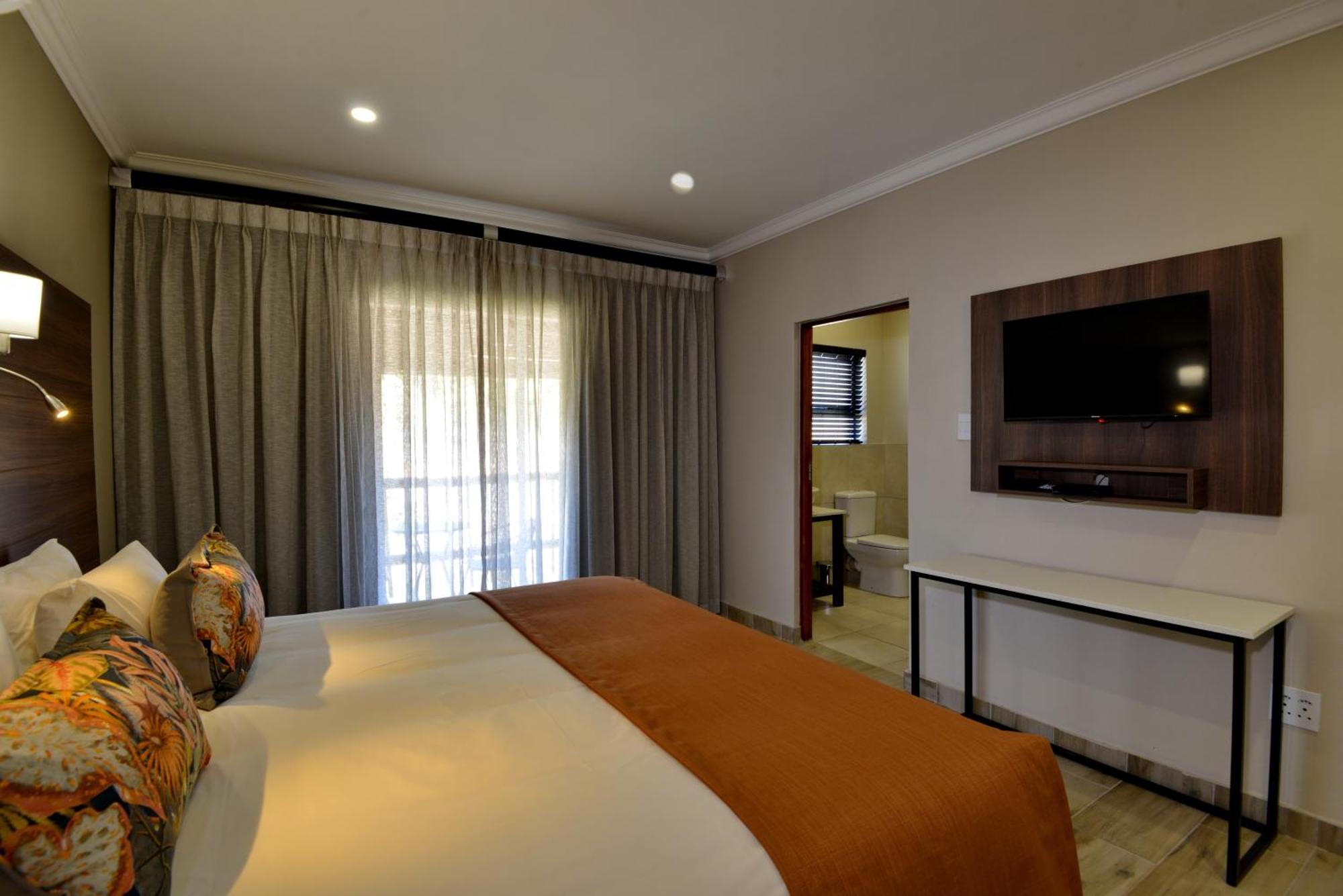 Seasons Golf, Leisure, Spa Хартбееспоорт Екстериор снимка