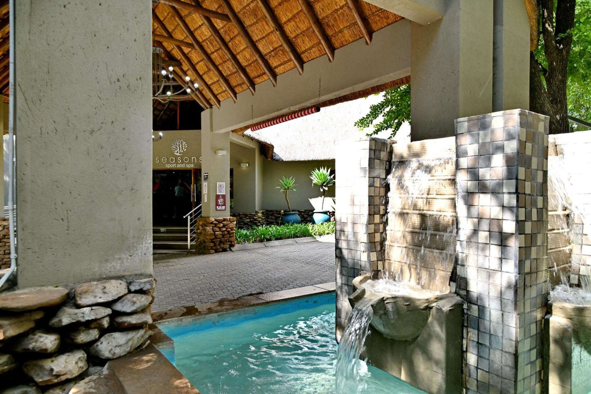 Seasons Golf, Leisure, Spa Хартбееспоорт Екстериор снимка